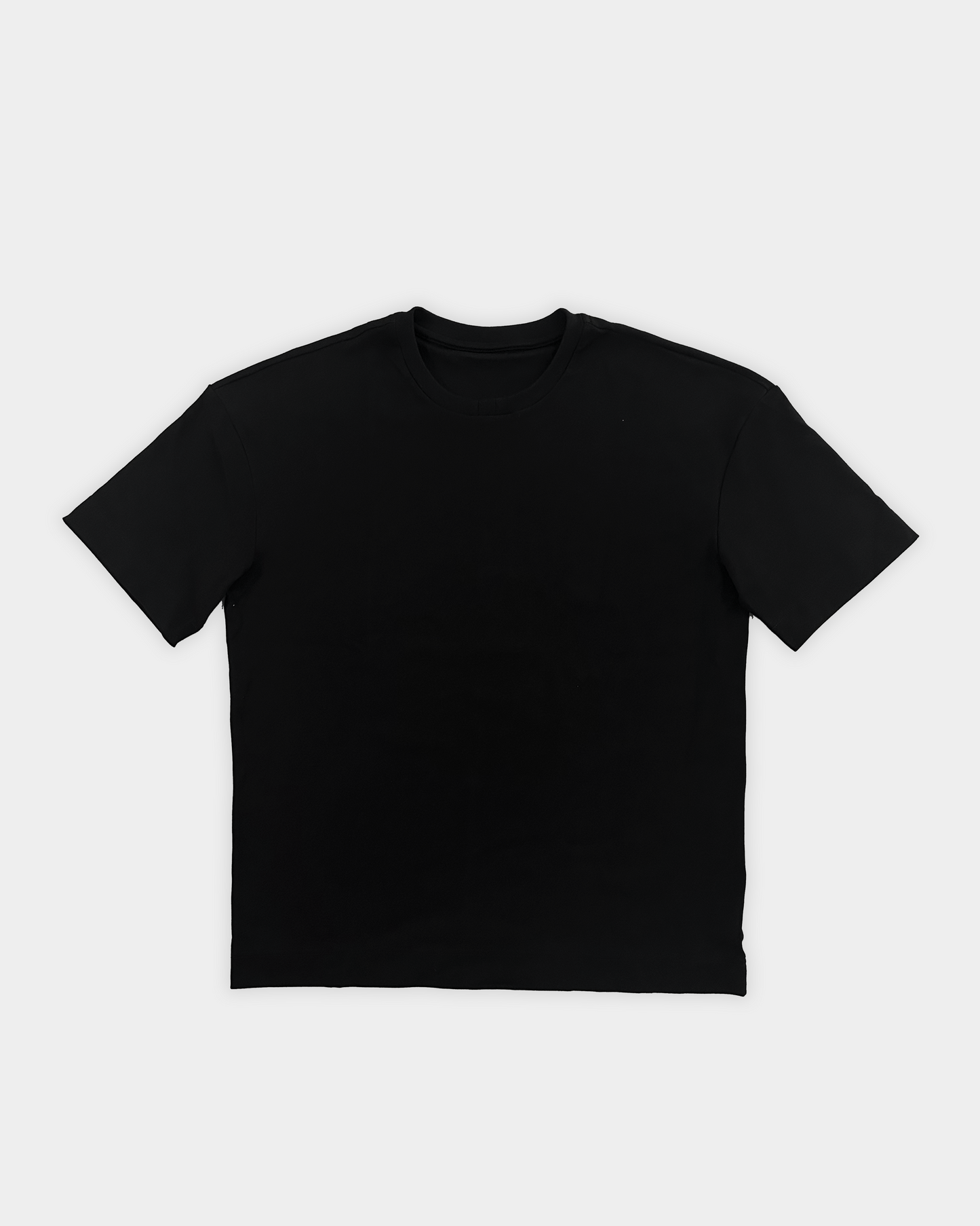 BLACK OVERSIZED T-SHIRT